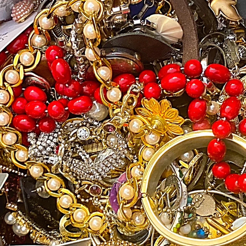 Scrap jewelry lot - Picture 1 of 8